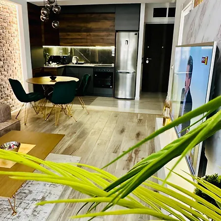 Elite East Gate Living *