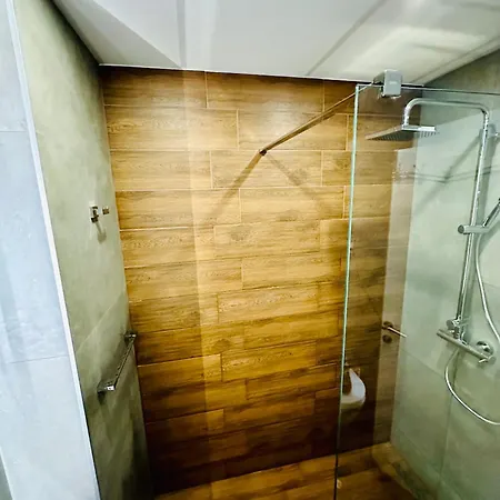 Elite East Gate Living Apartment *